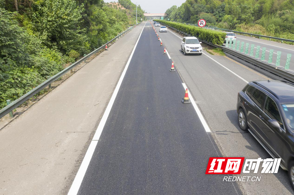 湖南省首次!鋼渣成功應用于高速公路瀝青路面鋪筑
